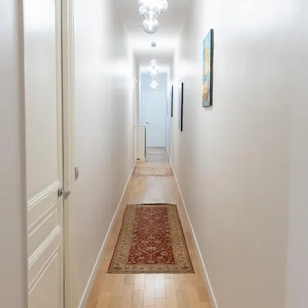 Spacieux De Luxe Apartment *