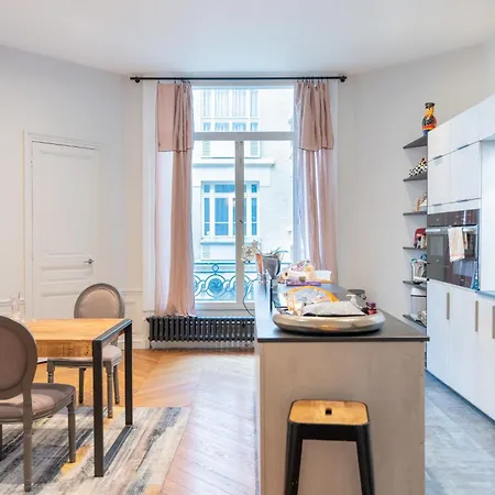 Spacieux De Luxe Apartment Paris