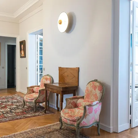 Apartment Spacieux De Luxe *