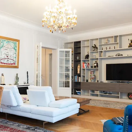 Apartment Spacieux De Luxe *