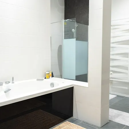 Apartment Spacieux De Luxe *